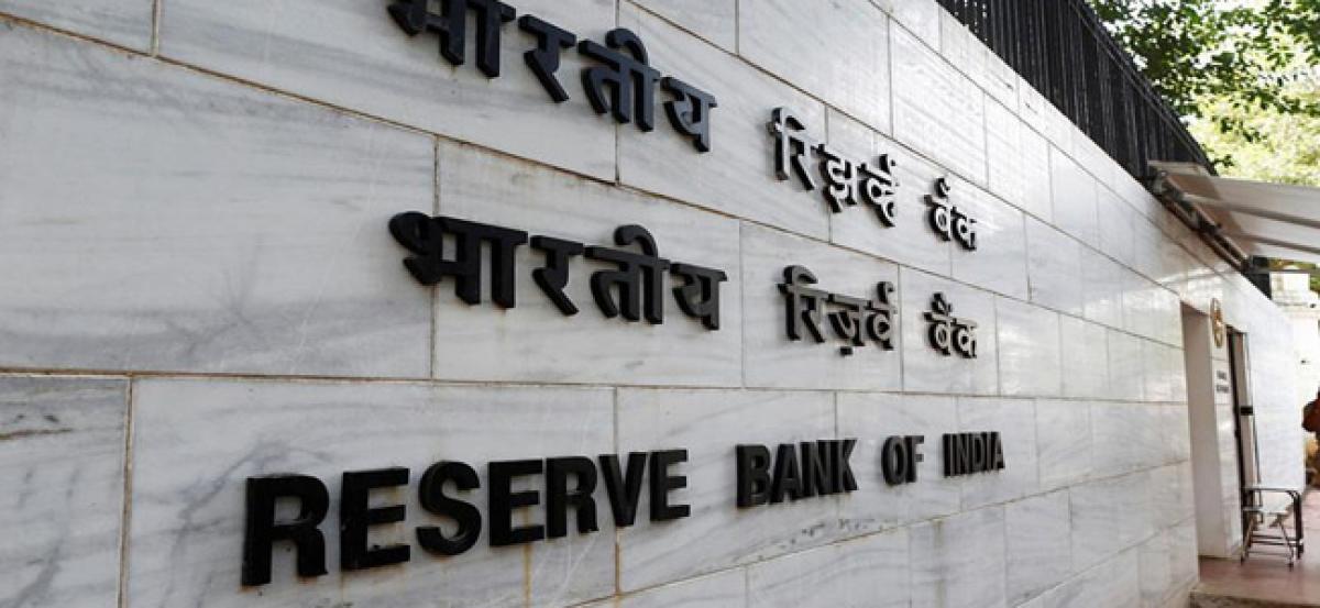 Current account deficit narrows in 2016-17: RBI