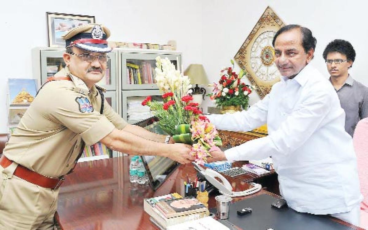 Naveen Chand takes charge as Cyberabad West Commissioner