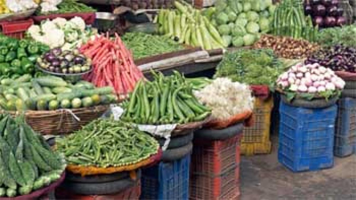 Indias annual wholesale inflation eases marginally