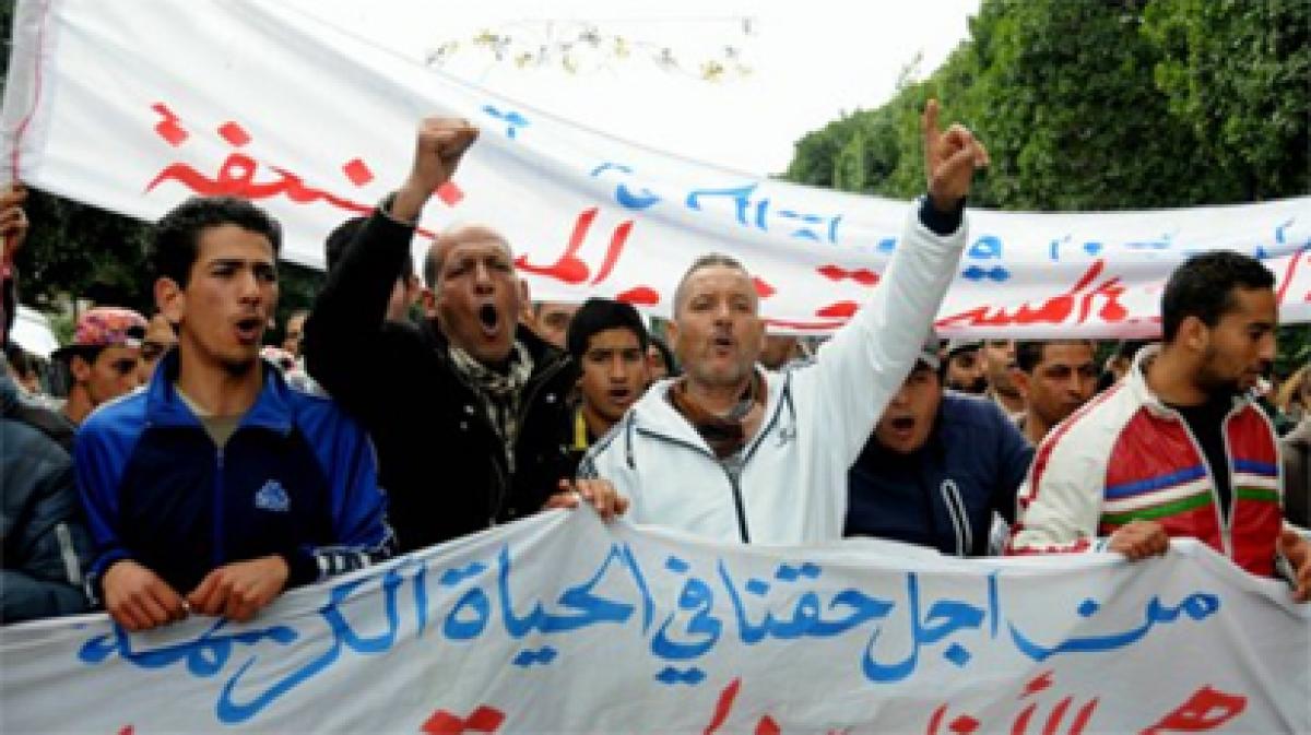 Violent job protests in Tunisia  prompts nationwide curfew