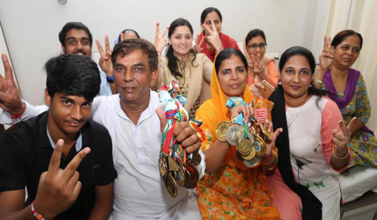 Sakshis father DTC bus conductor gets promoted after Olympic medal