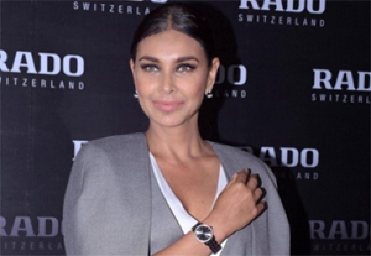 Rado diamond collection unveiled by Lisa Ray