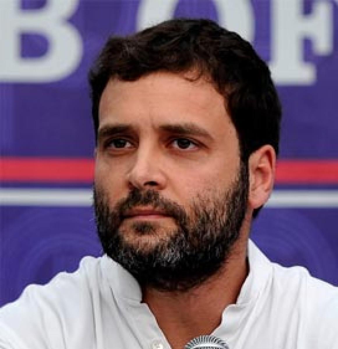 Rahul Gandhi visits Kashmiri pellet wound patients at AIIMS