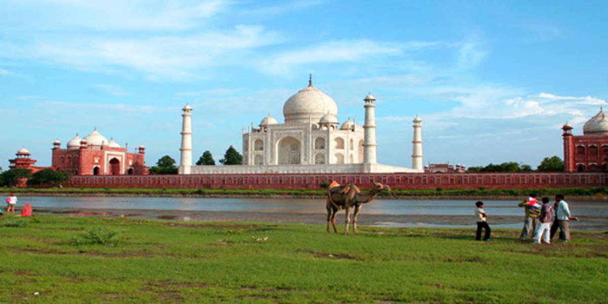 Taj Mahal is worlds most photographed monument?