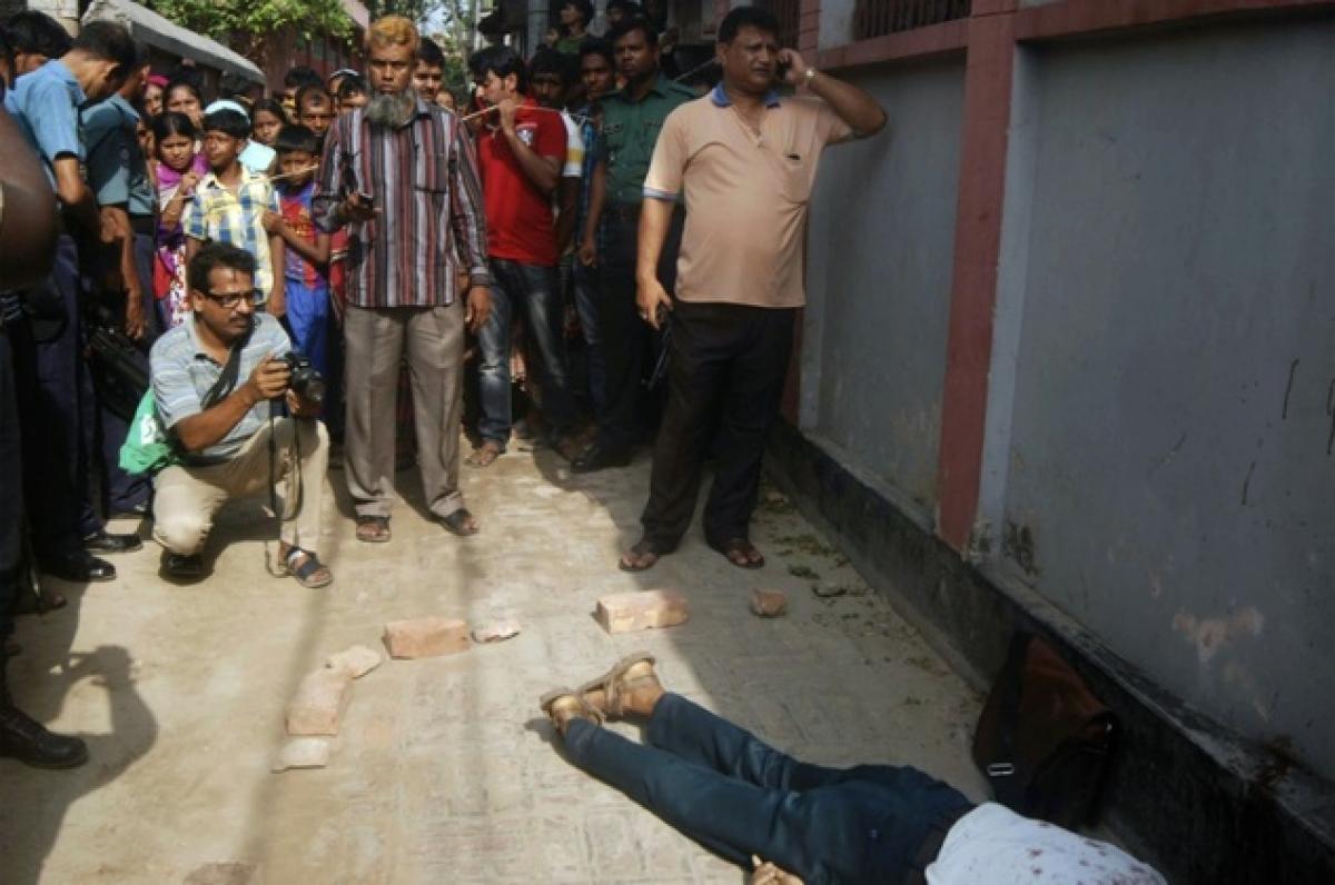 Murder suspect in Bangladesh professors death surrenders