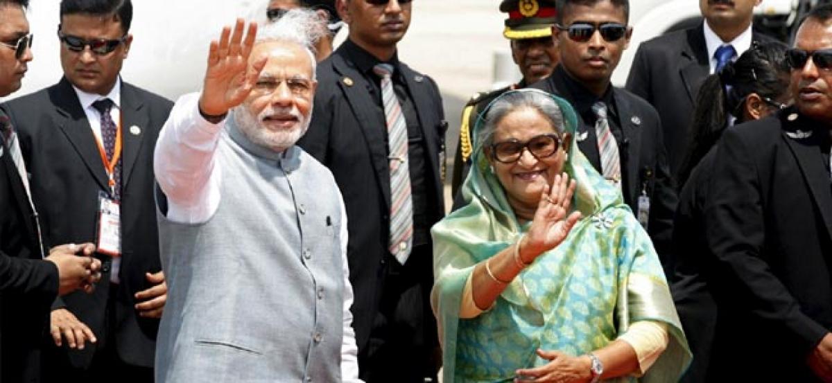 Bangladesh PM arrives, Modi welcomes her