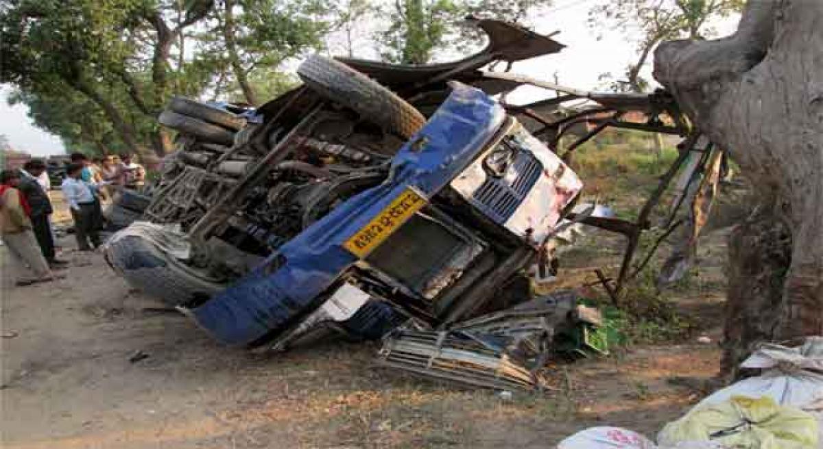 6 killed as bus plunges into valley