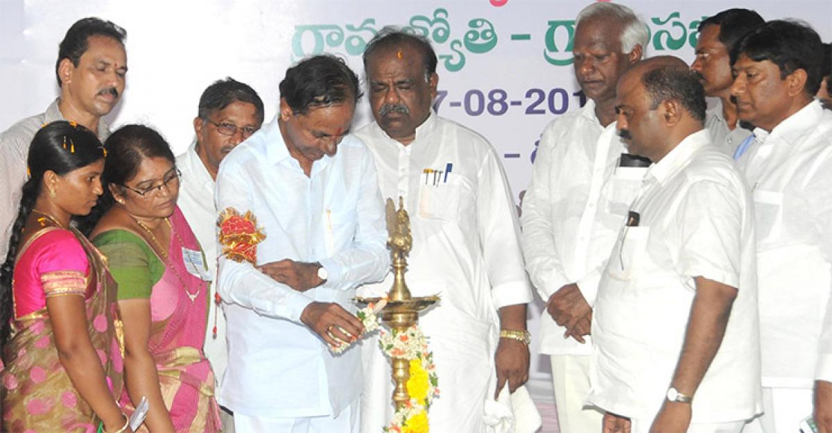 KCR heaps praises on Gangadevipally