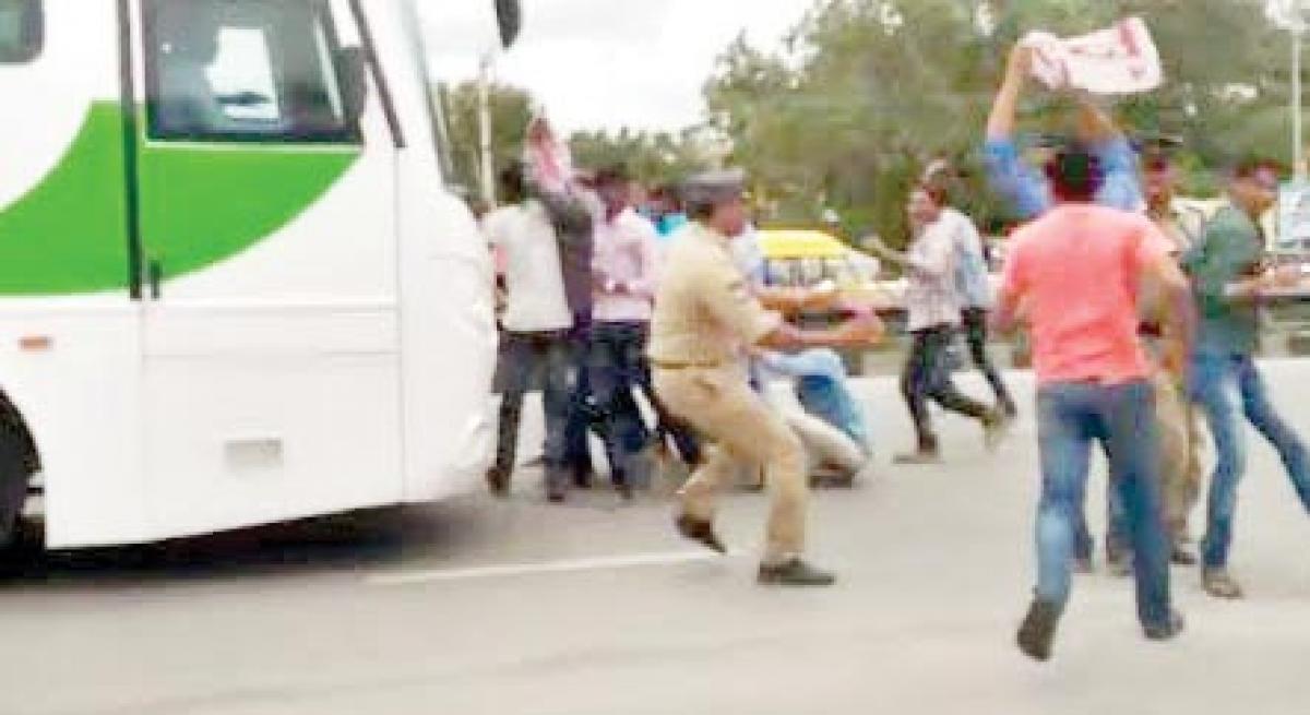 SFI blocks CM convoy