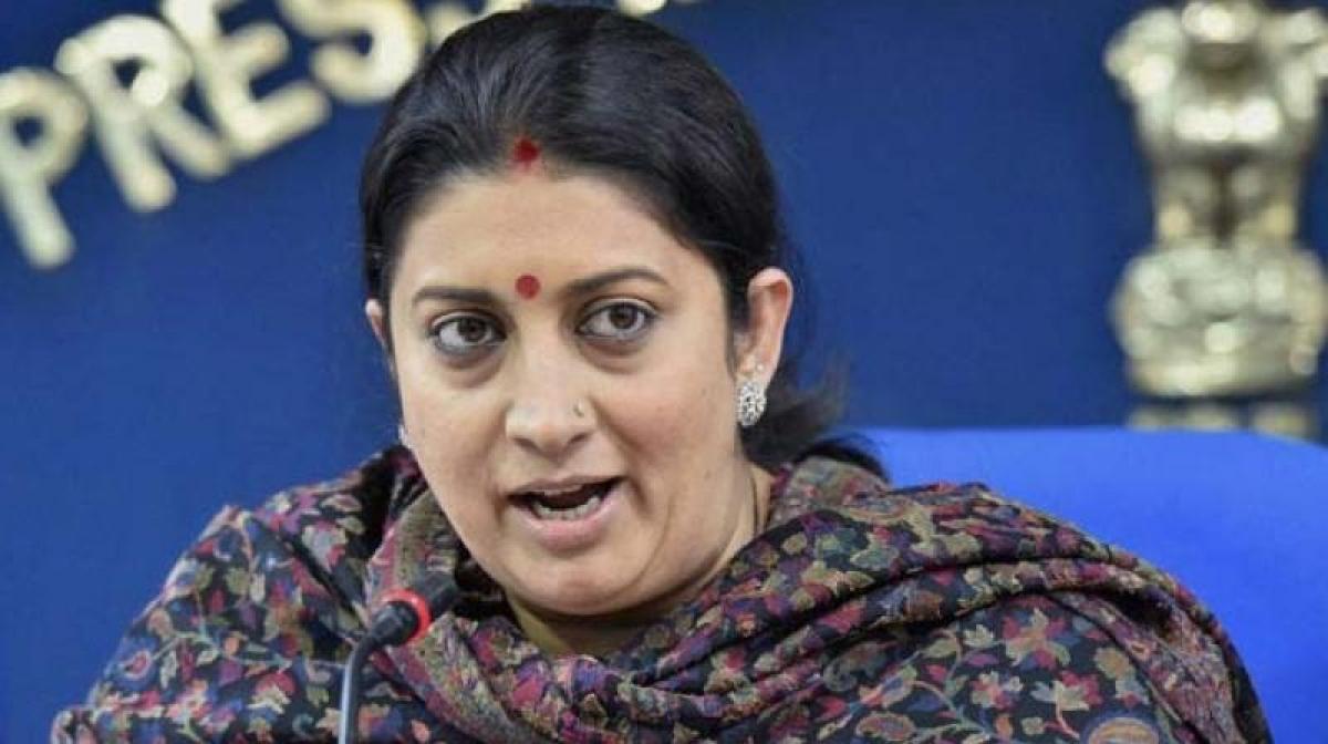 Smriti Irani takes a dig at Congress, Rahul Gandhi in Twitter