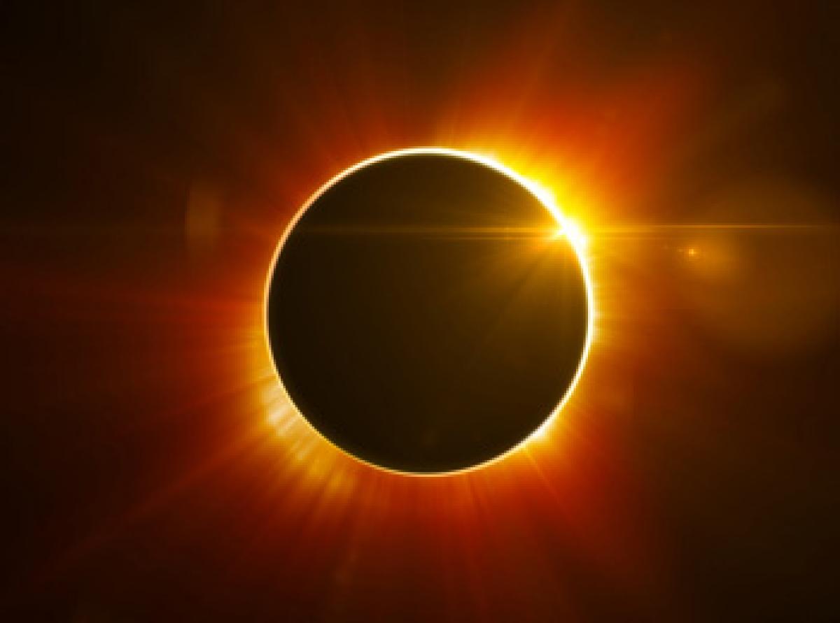 Total solar eclipse on March 9