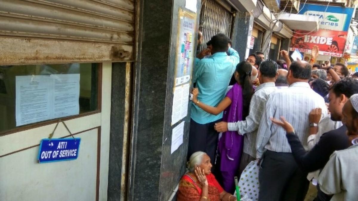 ATMs run out of cash; Chaos, long queues continue at banks