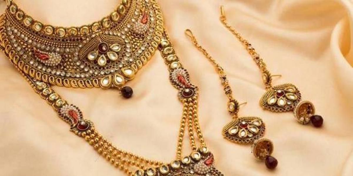 Choose jewellery according to face type