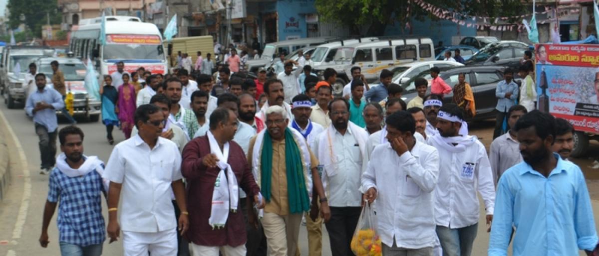 TJAC Yatra turns damp squib in Medak