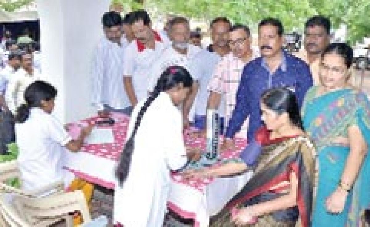 Superintendent  inaugurates free medical camp