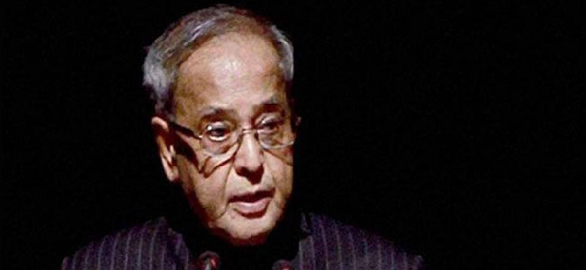 Pranab Mukherjee congratulates ISRO for successful satellite launch 