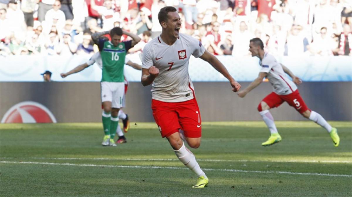 Euro 2016: Poland beat Northern Ireland