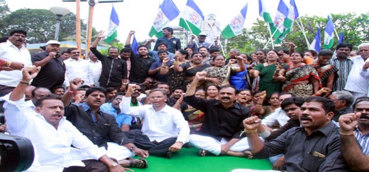 Oppn parties, student unions protest against police action