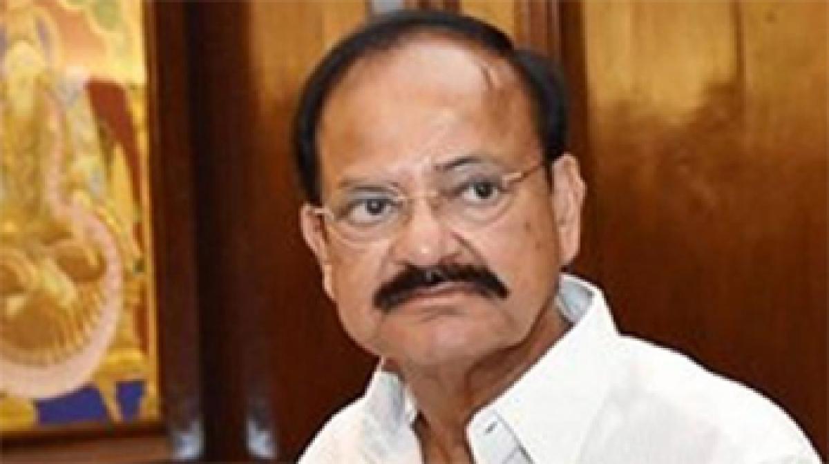 Bad weather forces Venkaiah Naidus plane to land at Bhopal