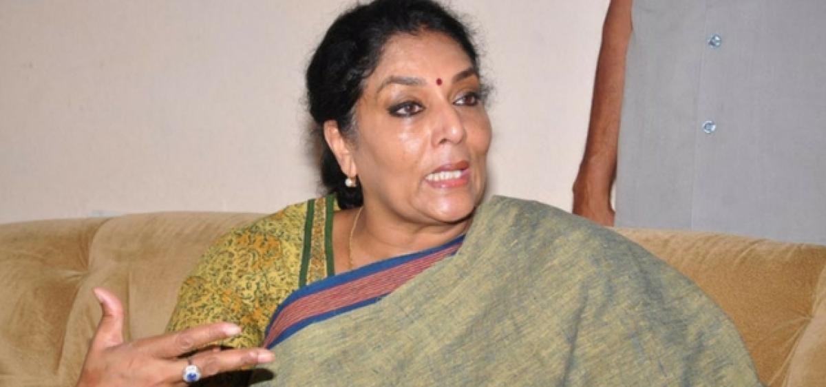 Renuka Chowdhury flays KCR