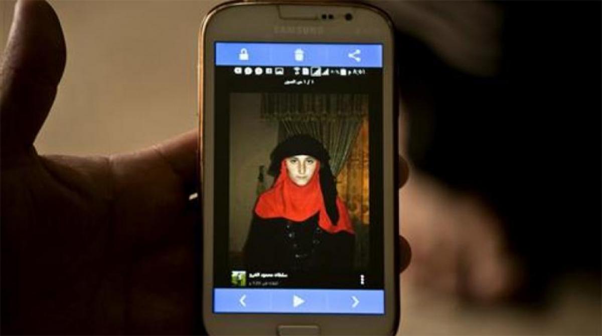 Islamic State tightens grip on its sex slaves, sells them on encrypted apps photo