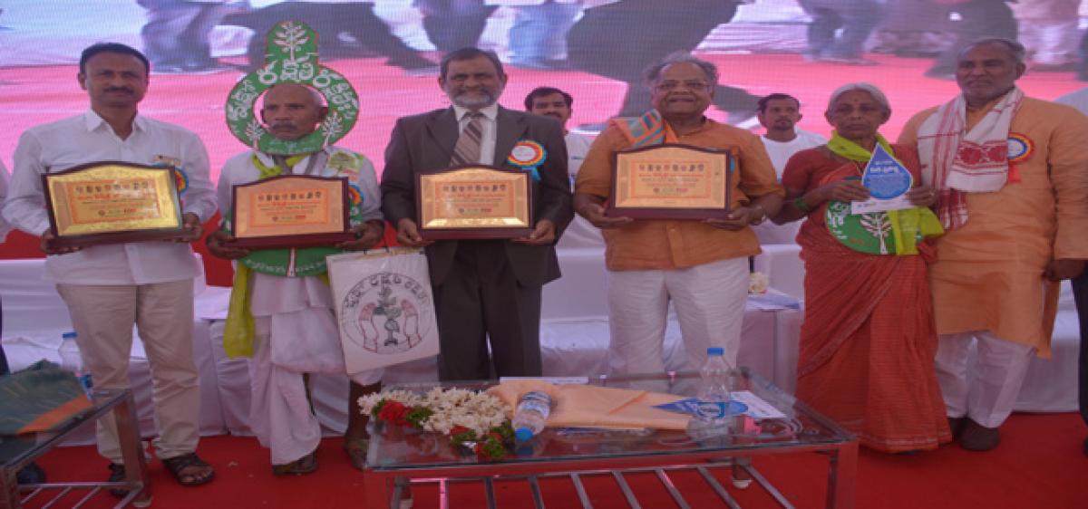 Padma awardees of Telugu states feted