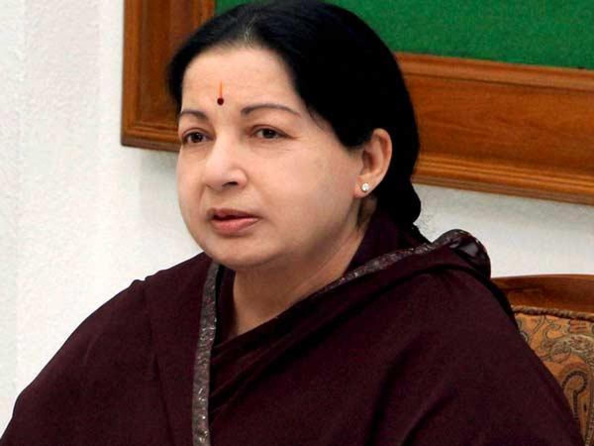 Jayalalithaa sacks MP Sasikala Pushpa from AIADMK