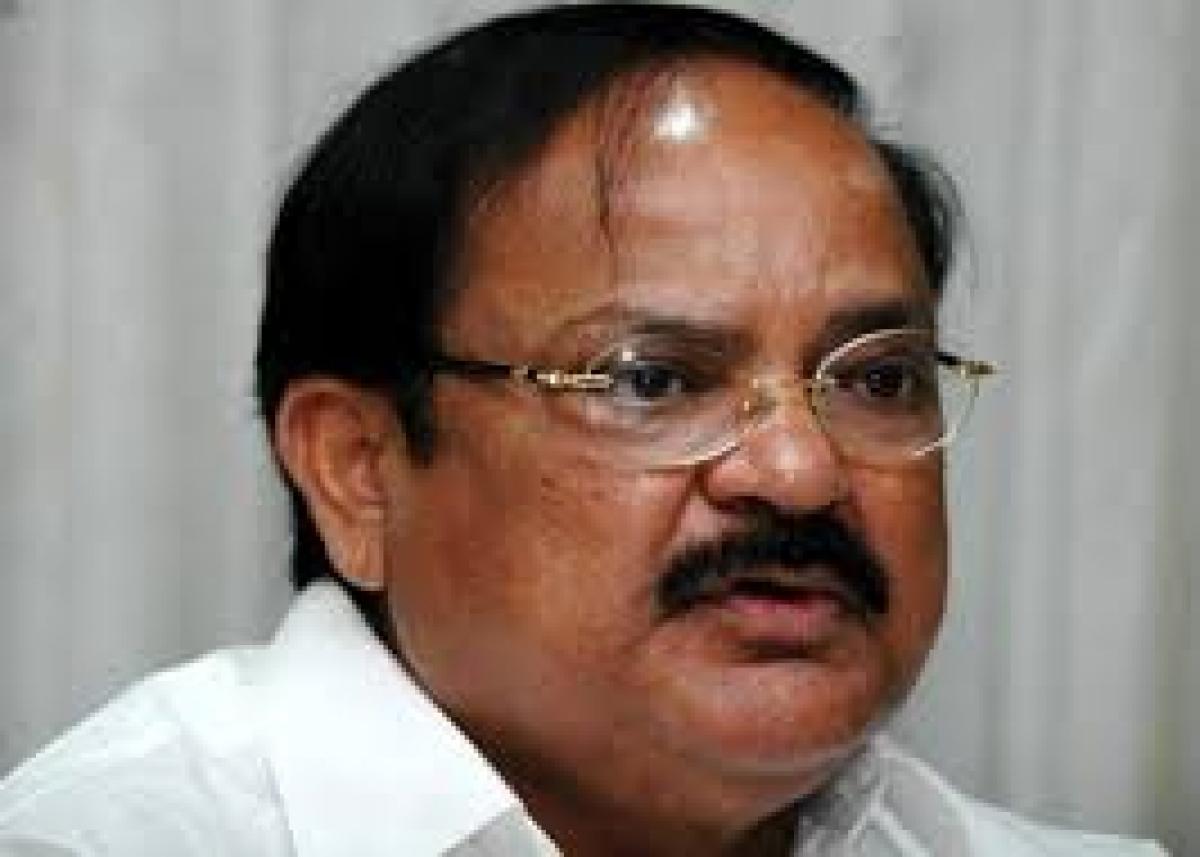 Centre mulling crop insurance scheme: Venkaiah Naidu