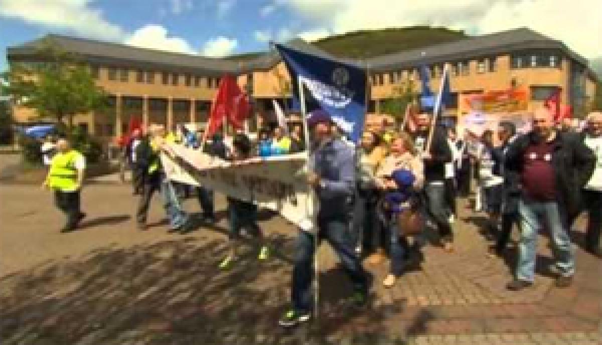 UK Tata Steel workers strike against the pension scheme