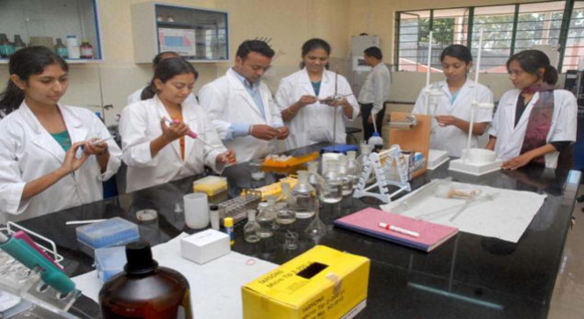 Practicals project work in short shrift in colleges