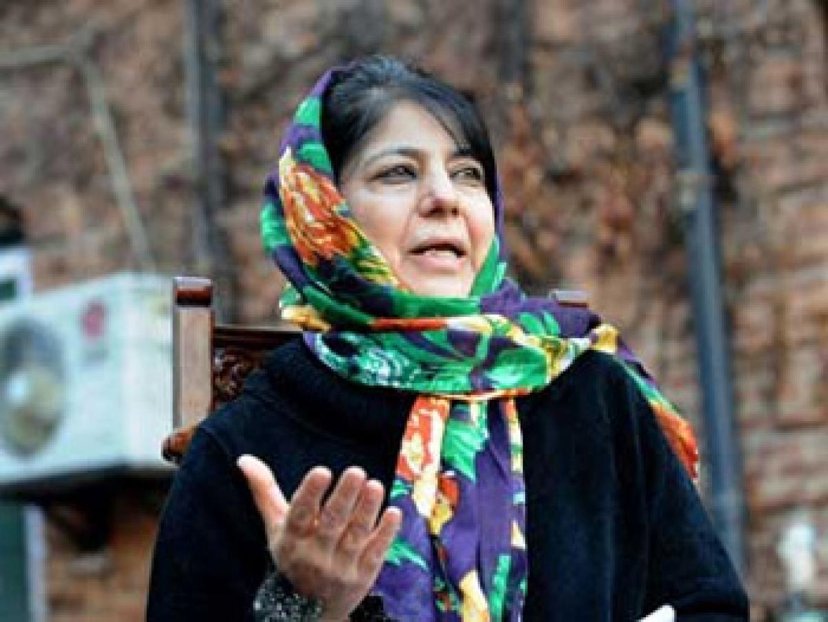 Mehbooba meets Jammu based party leaders