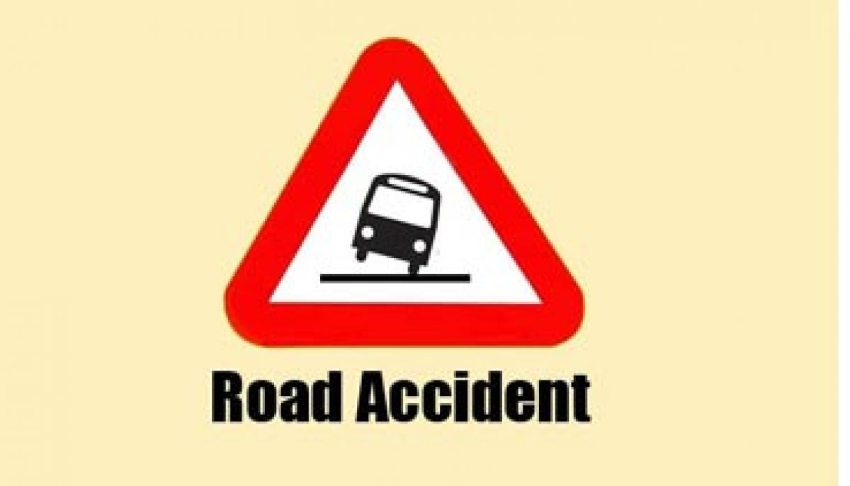 3 of a family die in road mishap