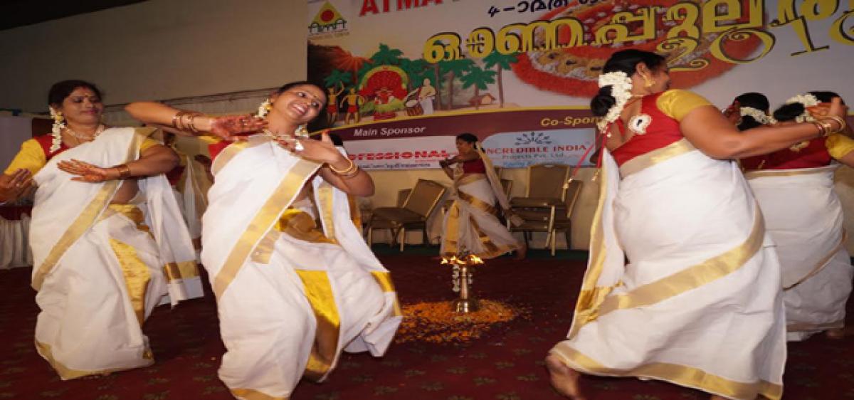 Malayalees savour Onam feast