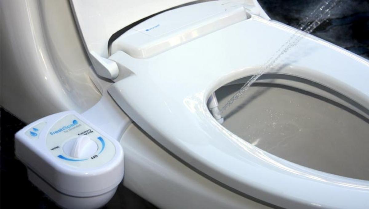 Japan gives first clean toilet awards