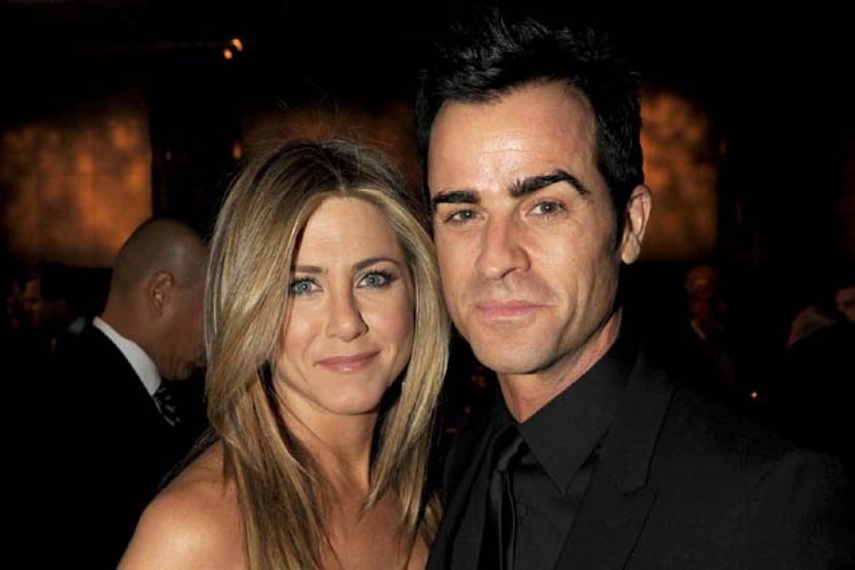 Aniston, Theroux head for honeymoon