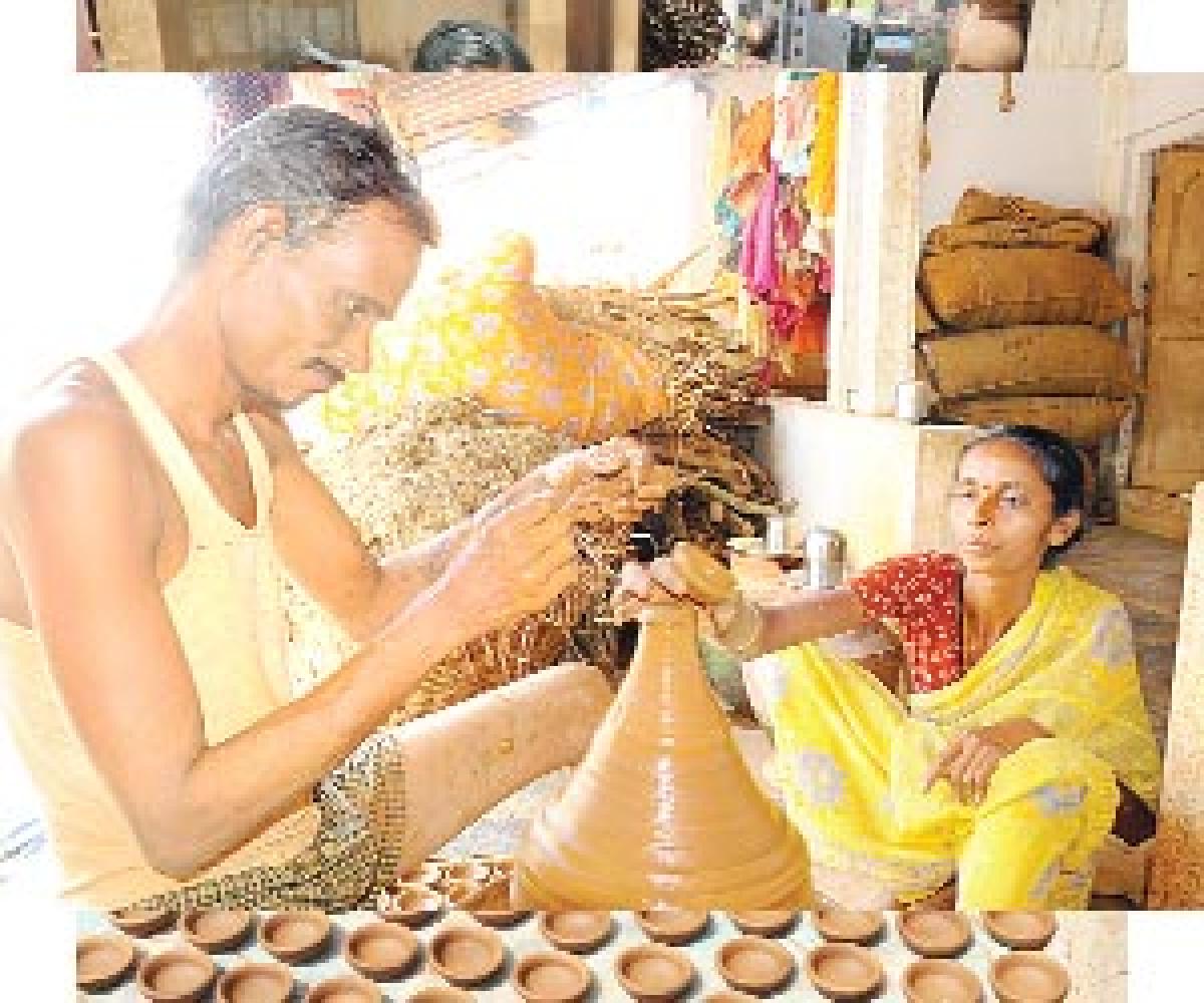 Diyas fail to light up potters’ lives