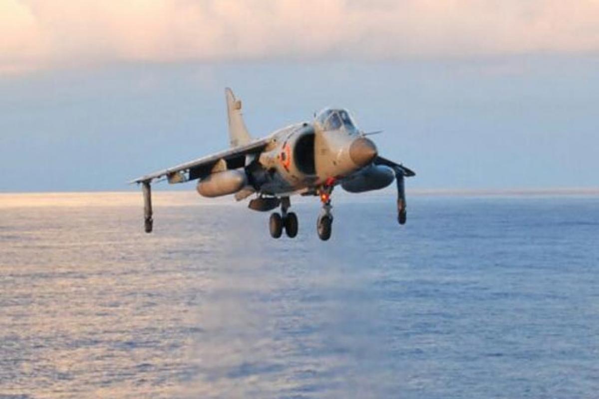 Indian Navy to bid adieu to its carrier-borne jump-jet the Sea Harrier on May 11 in Goa