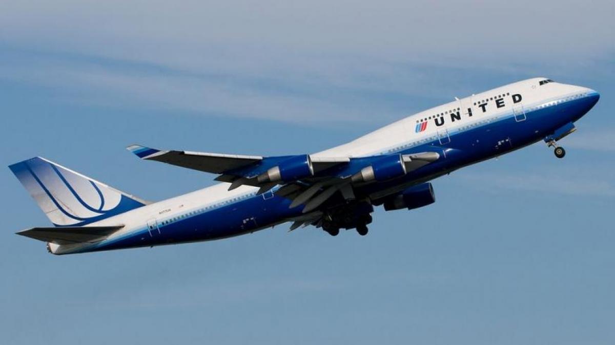 United Airlines Reaches Settlement With Passenger Dragged From Plane