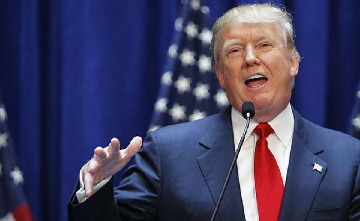 Donald Trump Grabs Center Stage as Republicans Open 2016 Debates
