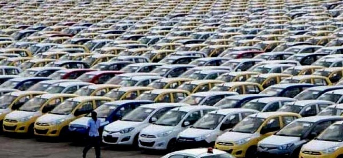 Demonetization leads to a mixed bag for automobile sales in December