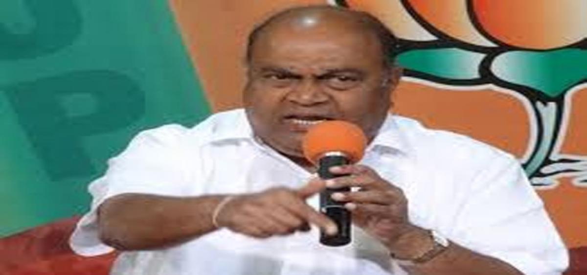 Nagam alleges TRS with corruption