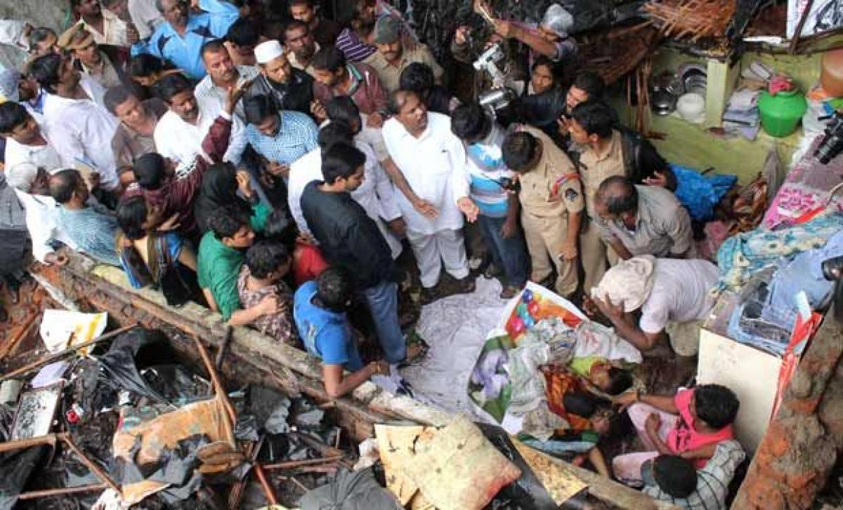 Heavy rains lead to a house collapse in Hyderabad