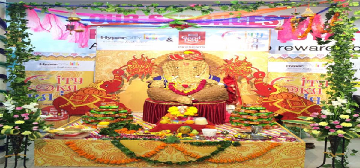 Biscuit Lord Ganesha idol steals show