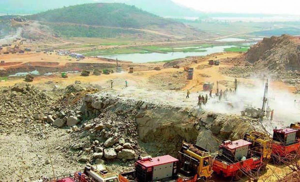 Centre writes letter to AP Govt over delay in Polavaram works