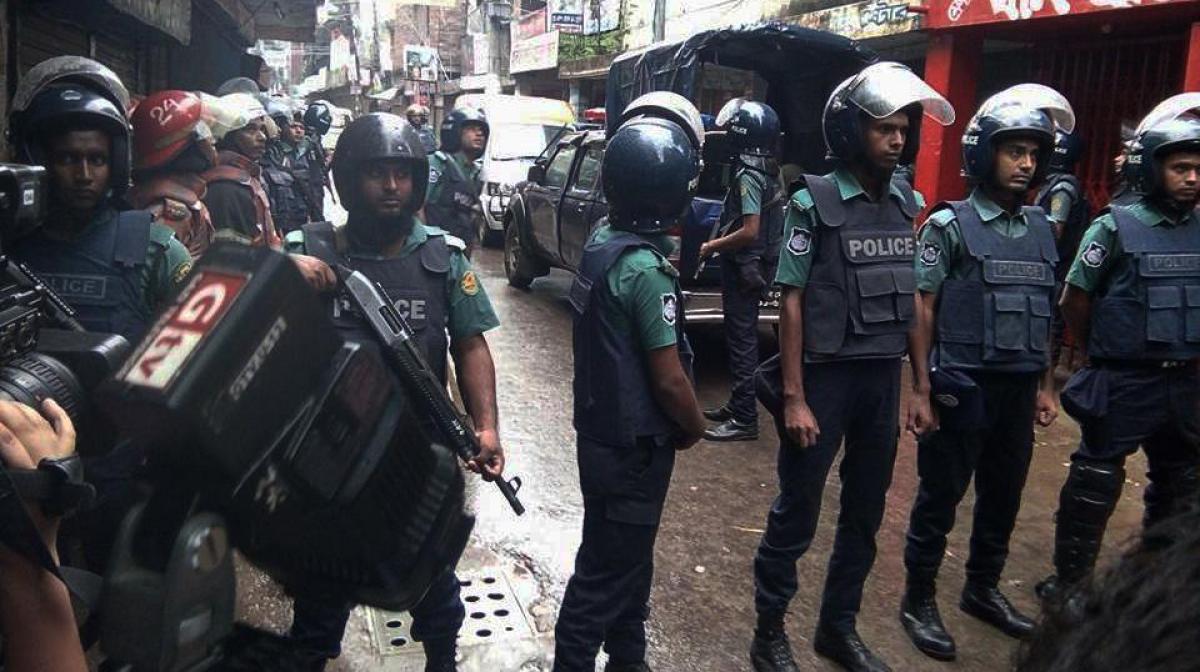 Rapid Action Batallion kills militants in Dhaka raid