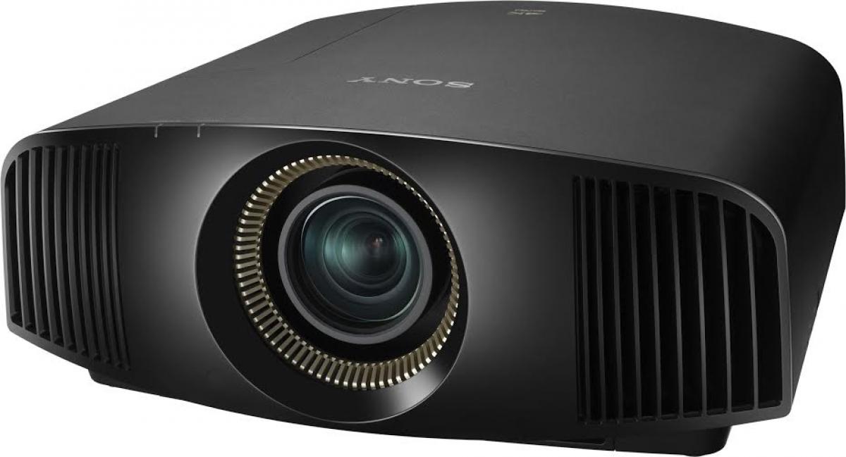 Sony brings 4K HDR capability to its VPL-VW320ES home projector