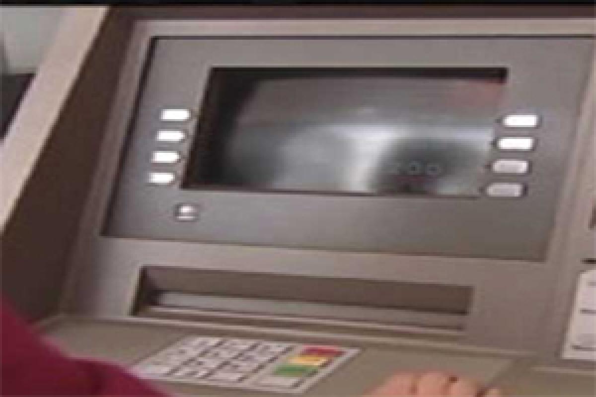 Robbers flee with HDFCs ATM in Gurgaon