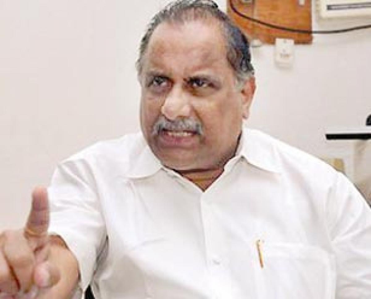 Mudragada serves ultimatum to government