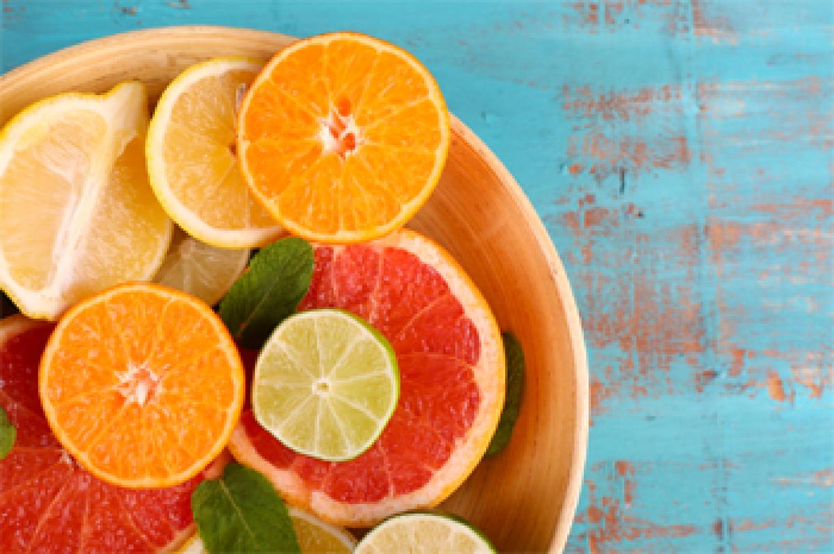 Vitamin C rich diet may slow down cataracts