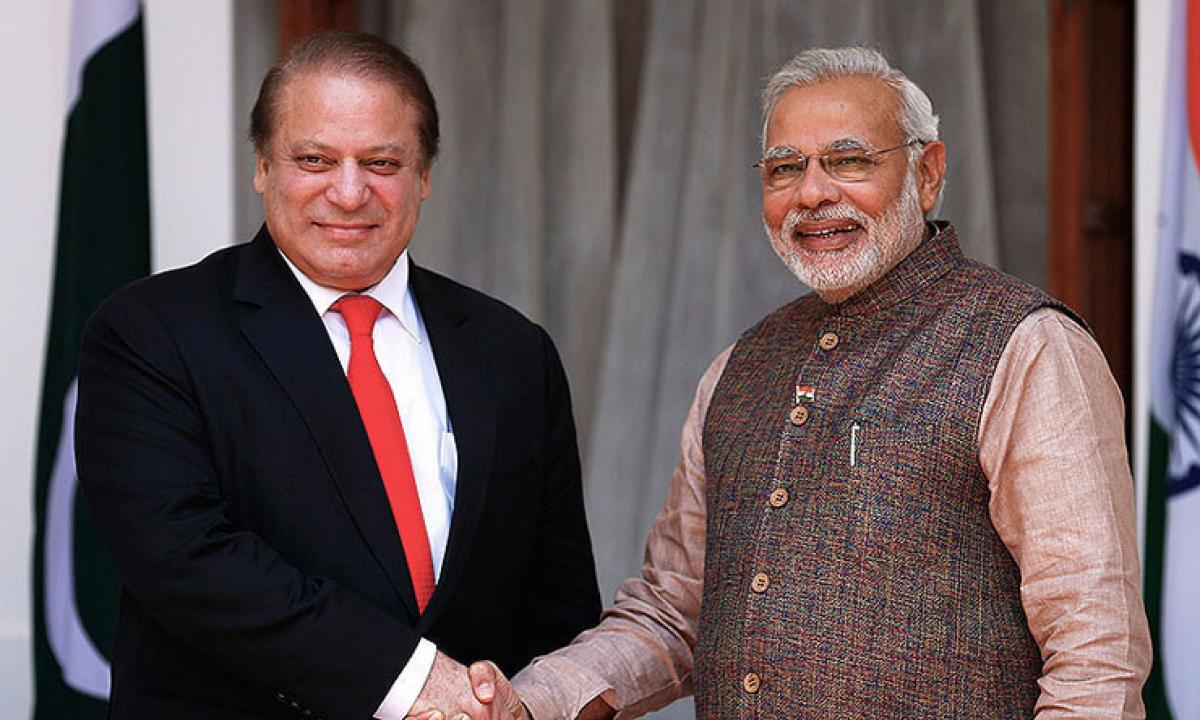 Congress attacks PM Modi for accepting Nawaz Sharifs invitation to visit Pak